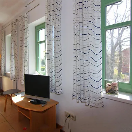 Appartementhaus Kranichblick, Breege, Cleaning Included Apartamento *